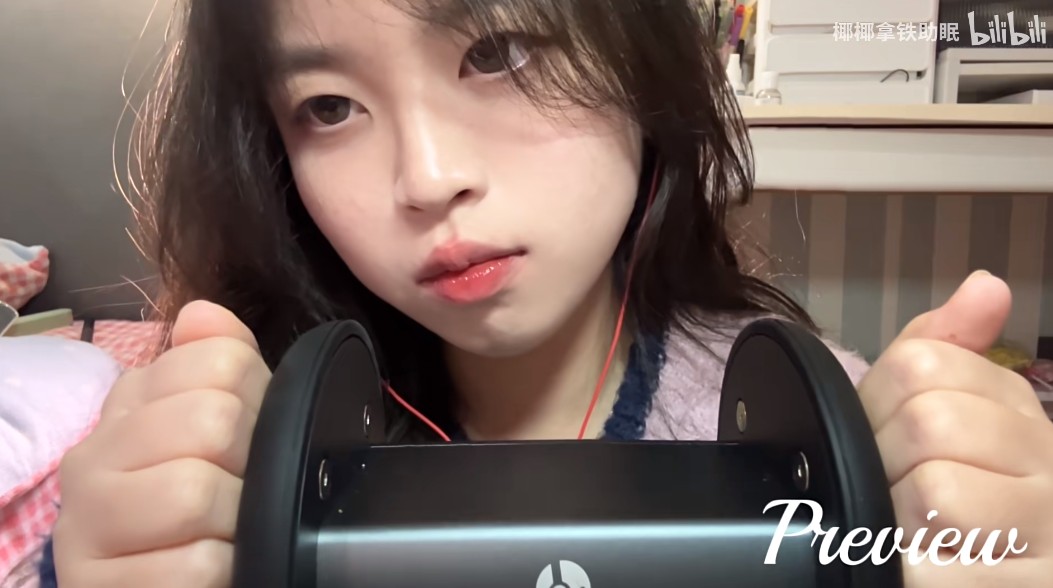拿铁小姐姐天然手指甲的金手指和直升机助眠插图