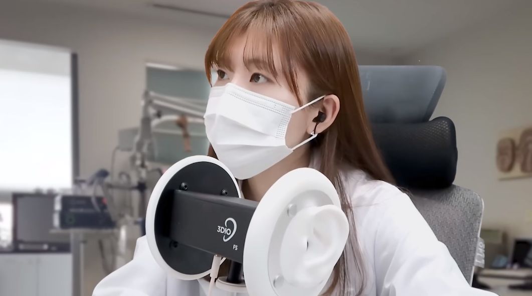 ReBL扮演医生对你的耳朵进行清洁助眠视频插图