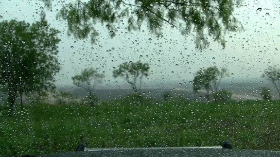 实录一个小时干净下雨声|车内视角