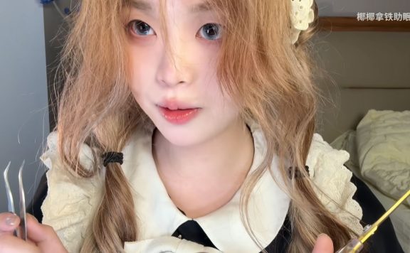 椰椰拿铁|剪刀理发情景