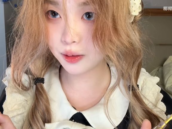 椰椰拿铁|剪刀理发情景